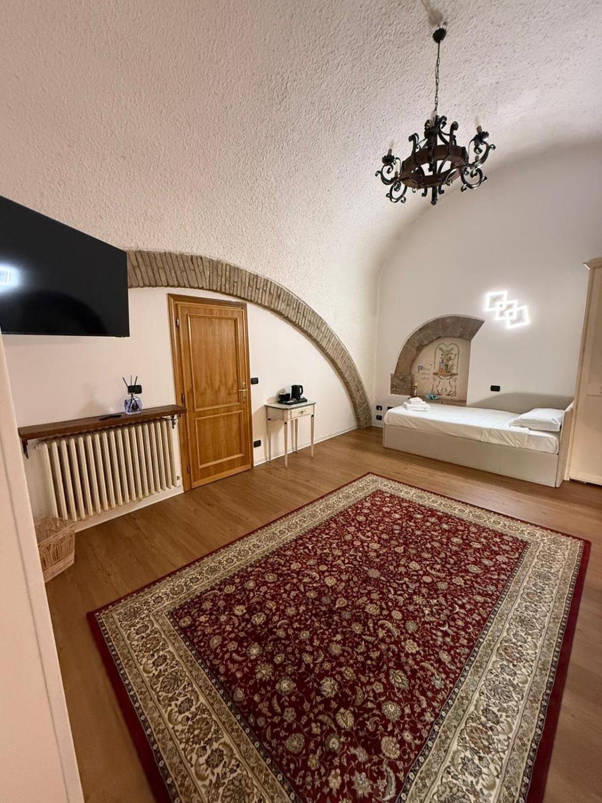 Hotel Lieto Soggiorno Ассізі Екстер'єр фото