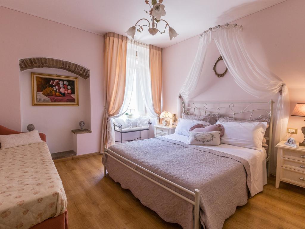 Hotel Lieto Soggiorno Ассізі Екстер'єр фото