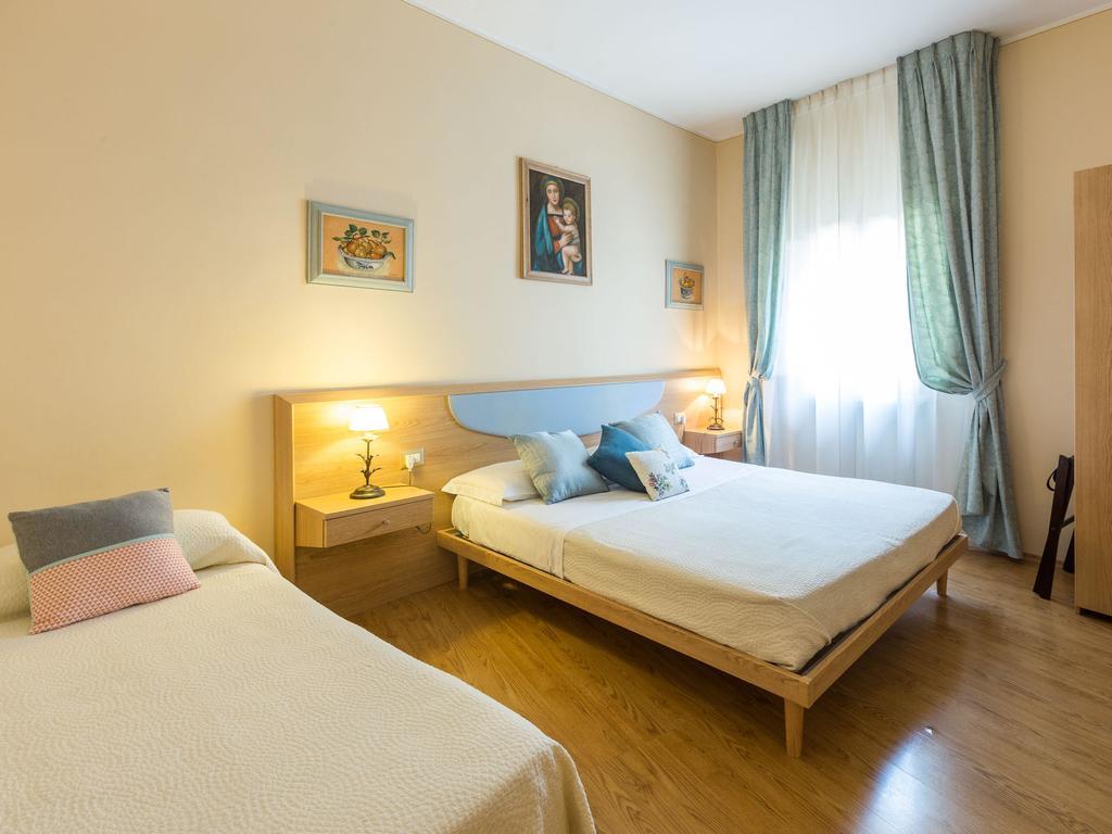 Hotel Lieto Soggiorno Ассізі Номер фото